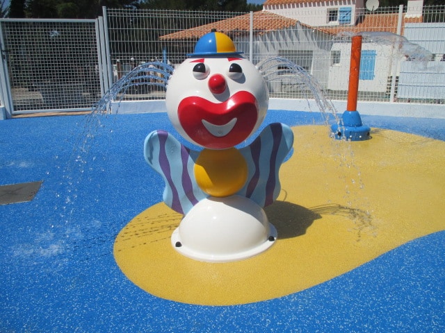 Jeux d'eau piscine extérieure